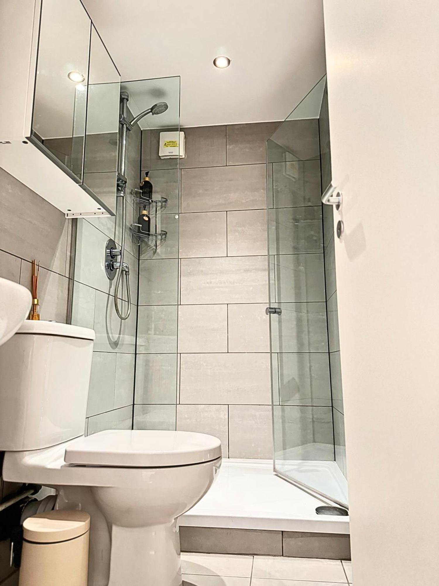 The Heart Of Kensington Mews - 3 Bedrooms House-Private Entrance-Hyde Park Walk Away-Green Park 9 Minutes Underground- The Best Of London With Glamour Of Kensington Eksteriør billede