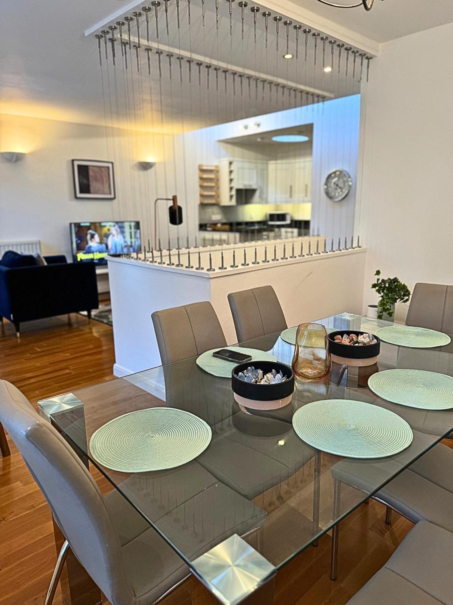 The Heart Of Kensington Mews - 3 Bedrooms House-Private Entrance-Hyde Park Walk Away-Green Park 9 Minutes Underground- The Best Of London With Glamour Of Kensington Eksteriør billede