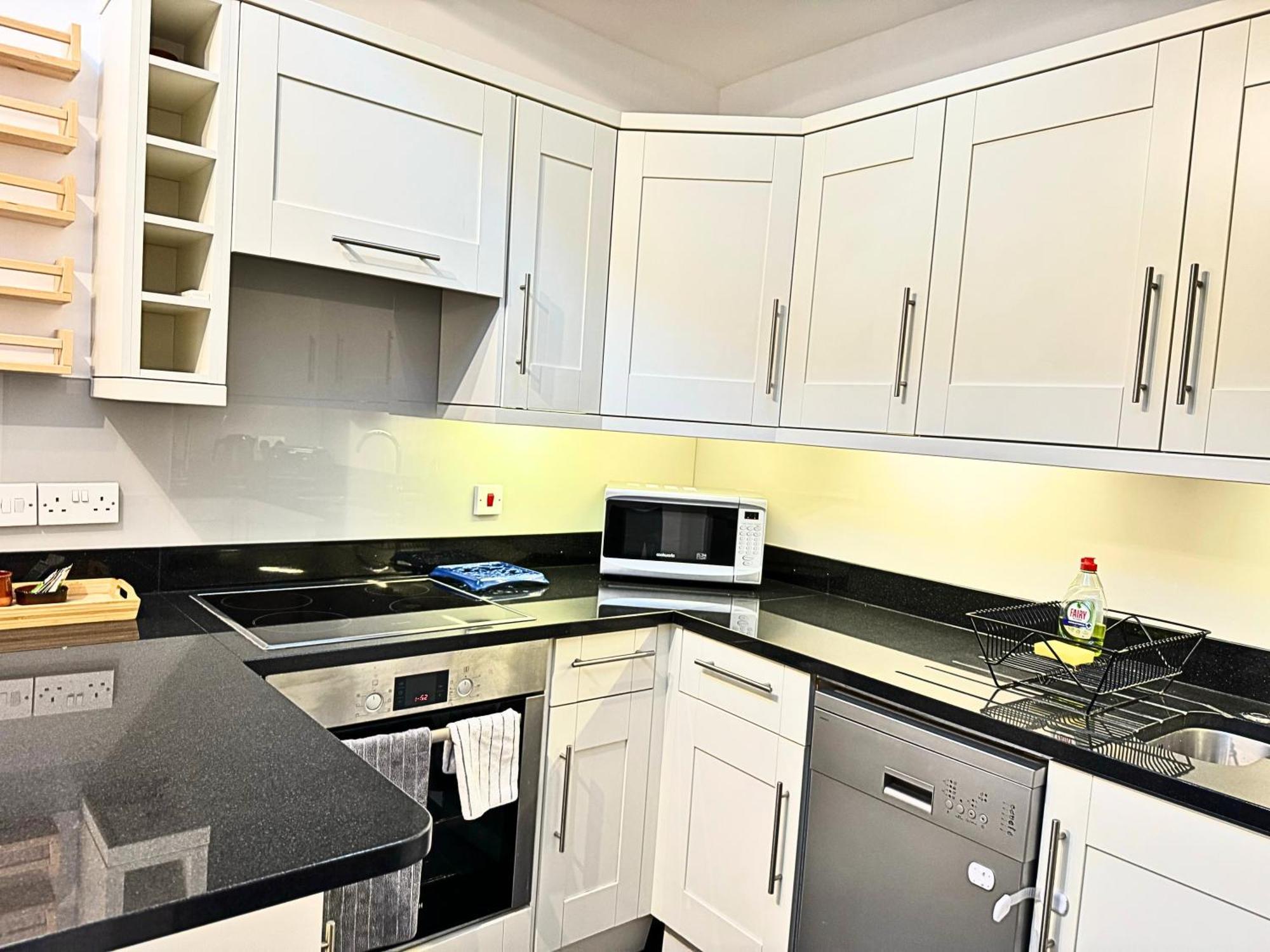 The Heart Of Kensington Mews - 3 Bedrooms House-Private Entrance-Hyde Park Walk Away-Green Park 9 Minutes Underground- The Best Of London With Glamour Of Kensington Eksteriør billede